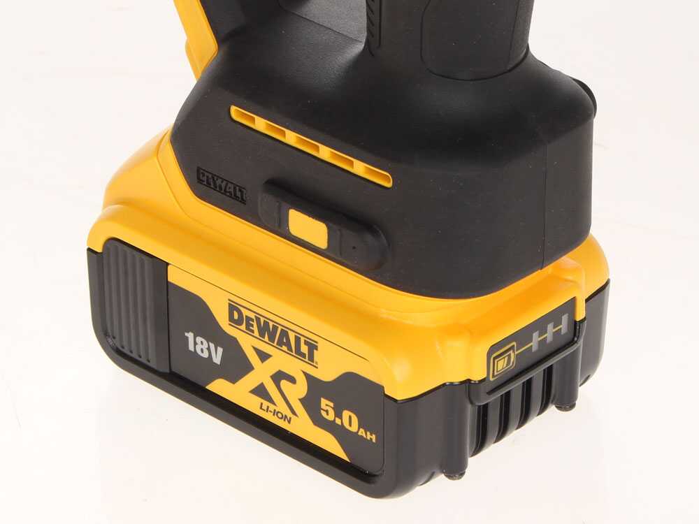 dewalt-dcmpp568n-xj-forbice-elettrica-da-potatura-senza-batteria-e-caricabatteria-il-motore--42129_2_1683790843_IMG_645c9bfbd40ee